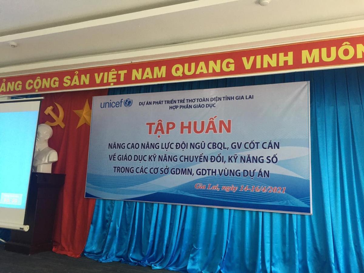 Cong Doan Gia Lai Hotel Plây Ku Exterior foto
